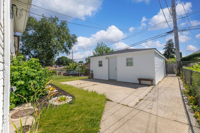 9431 S Vernon Avenue, Chicago, IL 60619