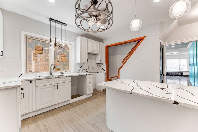 9431 S Vernon Avenue, Chicago, IL 60619