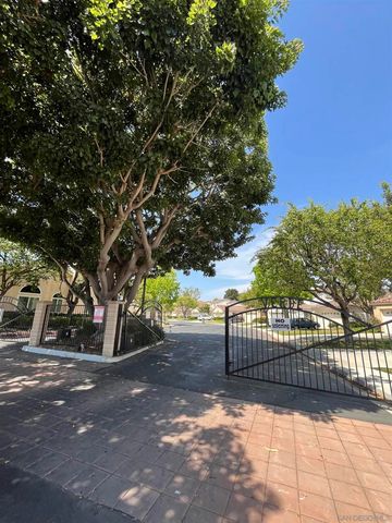 2176 Eastridge Loop, Oxnard, CA 93036