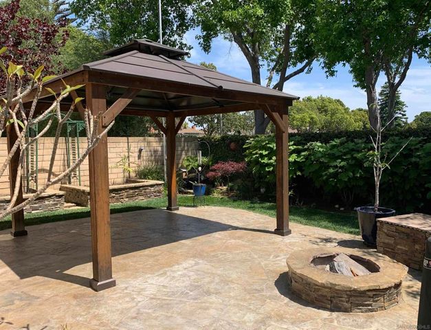 2176 Eastridge Loop, Oxnard, CA 93036