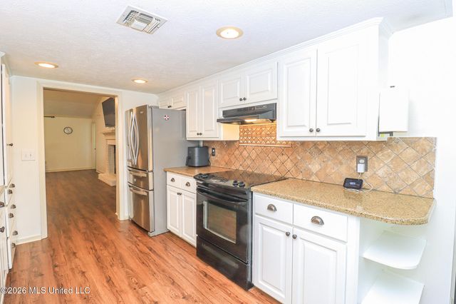 123 Caribbean Cove, Clinton, MS 39056