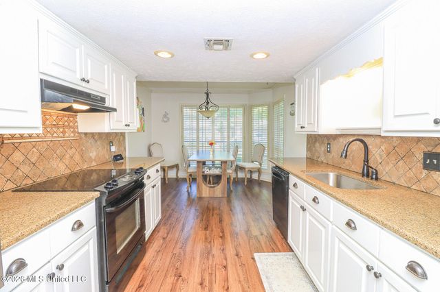 123 Caribbean Cove, Clinton, MS 39056