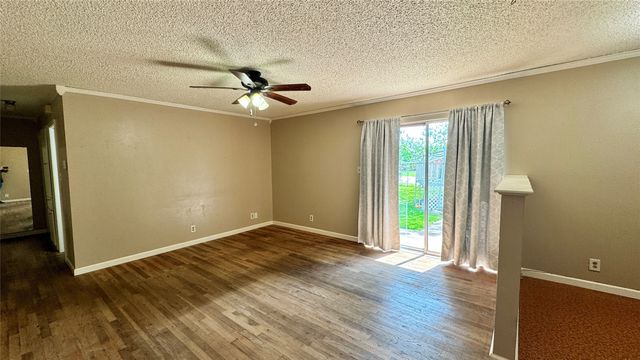 101 Town North Drive, Terrell, TX 75160