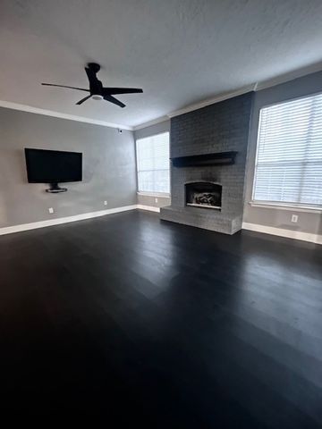 3504 Creekside Court, Bedford, TX 76021