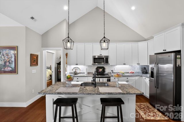 3757 Laurel Park Highway, Hendersonville, NC 28739