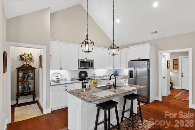 3757 Laurel Park Highway, Hendersonville, NC 28739