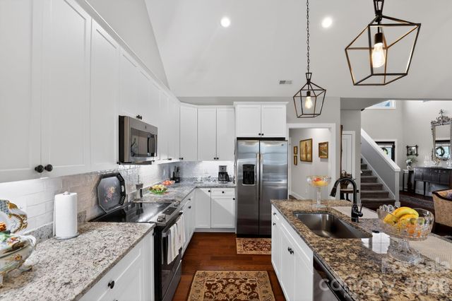 3757 Laurel Park Highway, Hendersonville, NC 28739