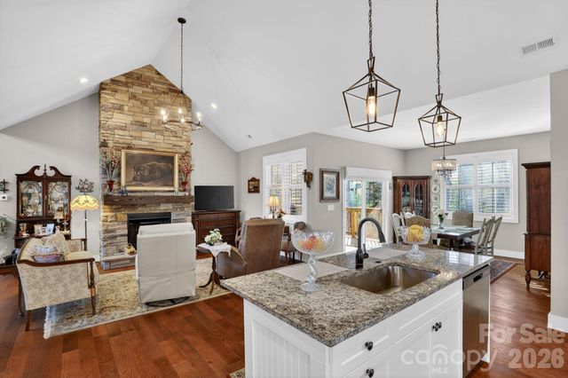 3757 Laurel Park Highway, Hendersonville, NC 28739