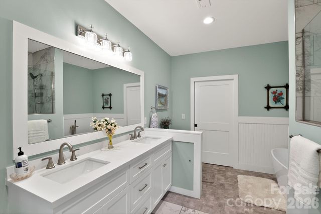 3757 Laurel Park Highway, Hendersonville, NC 28739
