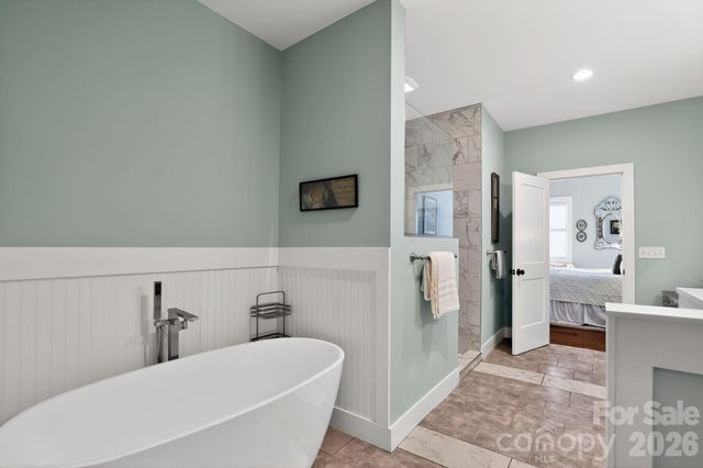 3757 Laurel Park Highway, Hendersonville, NC 28739