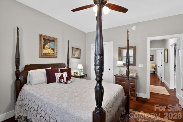 3757 Laurel Park Highway, Hendersonville, NC 28739