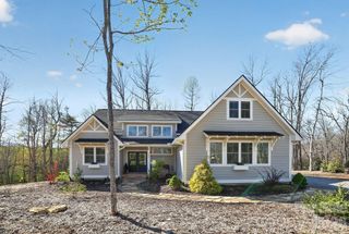 3757 Laurel Park Highway, Hendersonville, NC 28739