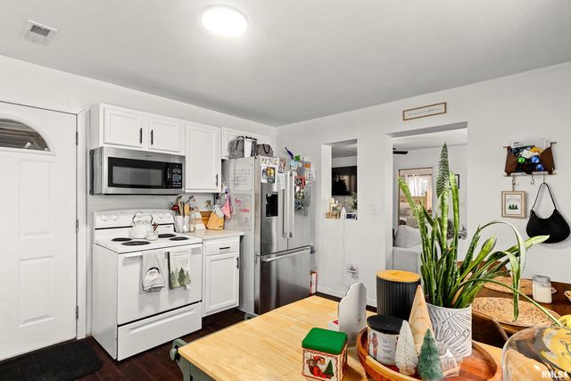 401 S HARRIS Street, Tremont, IL 61568