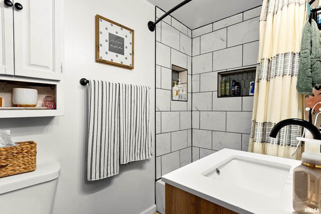 401 S HARRIS Street, Tremont, IL 61568