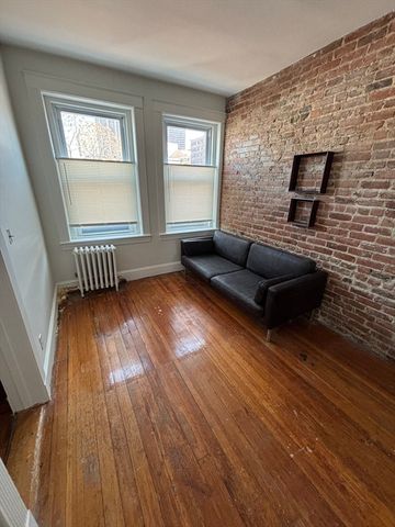 31 Irving 9, Boston, MA 02114