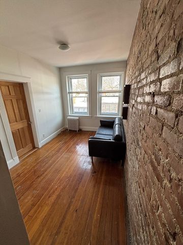 31 Irving 9, Boston, MA 02114