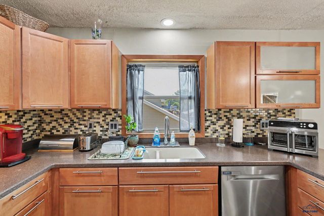 303 E CENTENNIAL, Rapid City, SD 57701