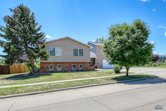 303 E CENTENNIAL, Rapid City, SD 57701
