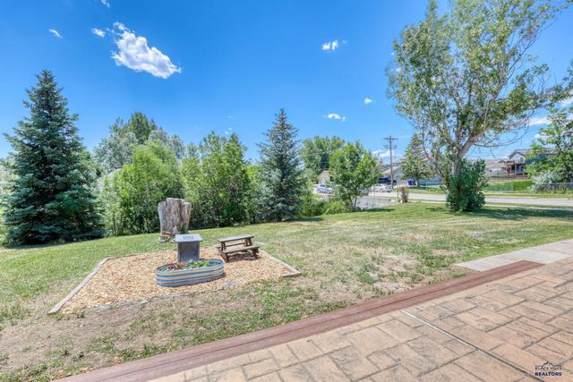 303 E CENTENNIAL, Rapid City, SD 57701