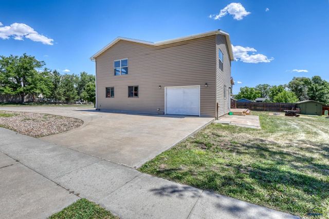 303 E CENTENNIAL, Rapid City, SD 57701