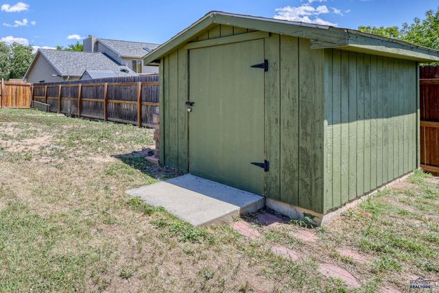303 E CENTENNIAL, Rapid City, SD 57701