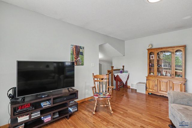 303 E CENTENNIAL, Rapid City, SD 57701