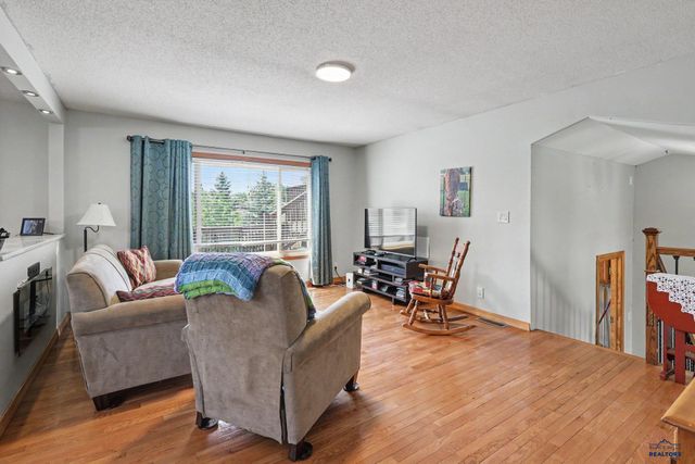 303 E CENTENNIAL, Rapid City, SD 57701