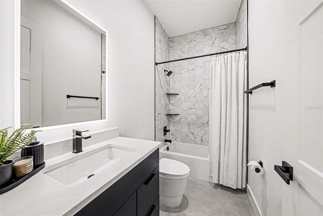 17296 RAINTREE ROAD, Lutz, FL 33558