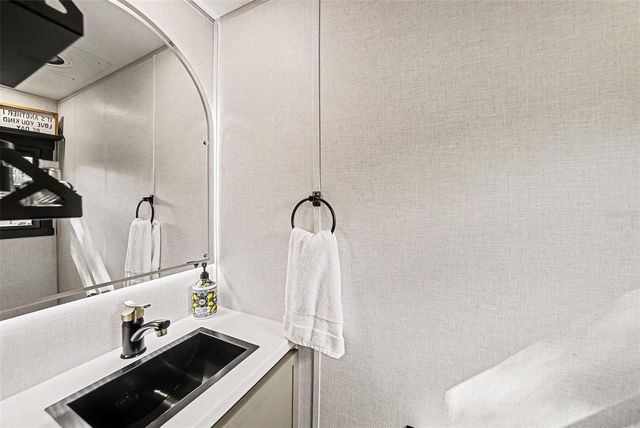 17296 RAINTREE ROAD, Lutz, FL 33558