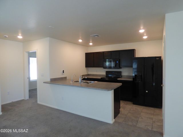 85 E Desert Manor Road, Tucson, AZ 85756