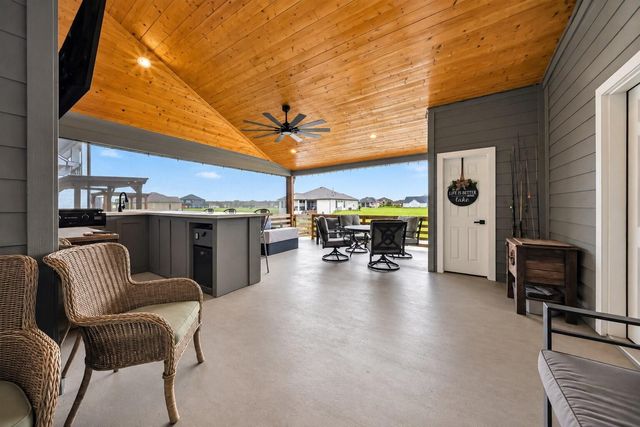 10737 S Lake Mist Lane, Willis, TX 77318