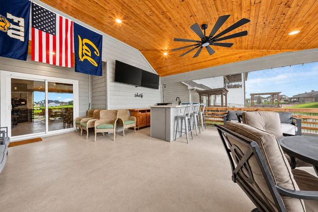 10737 S Lake Mist Lane, Willis, TX 77318