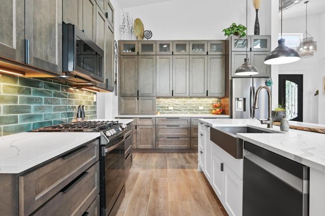 465 County Road 139, Burnet, TX 78611