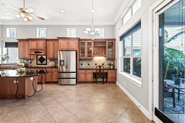 1412 Cabot Lakes Drive, League City, TX 77573