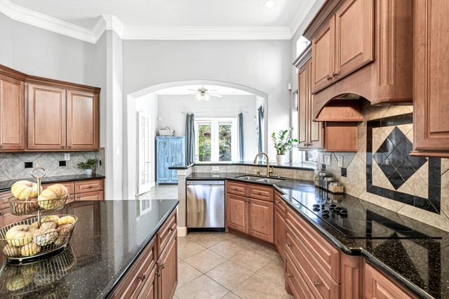 1412 Cabot Lakes Drive, League City, TX 77573