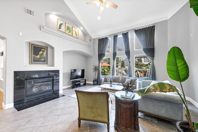 1412 Cabot Lakes Drive, League City, TX 77573