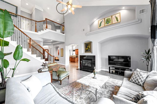 1412 Cabot Lakes Drive, League City, TX 77573