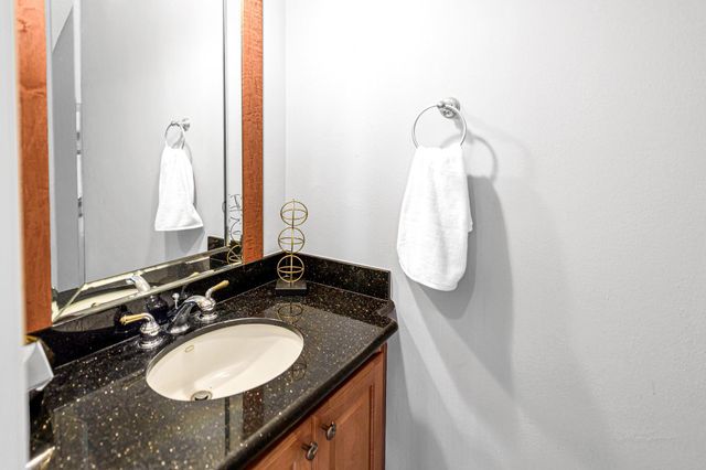 1412 Cabot Lakes Drive, League City, TX 77573