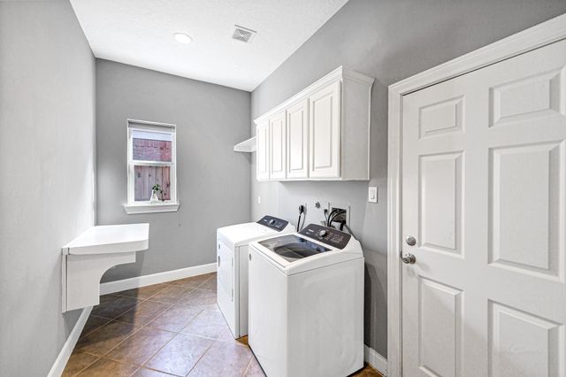 1412 Cabot Lakes Drive, League City, TX 77573