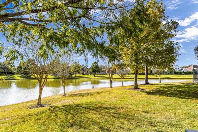 1412 Cabot Lakes Drive, League City, TX 77573