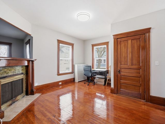 9 Englewood Ave, Worcester, MA 01603