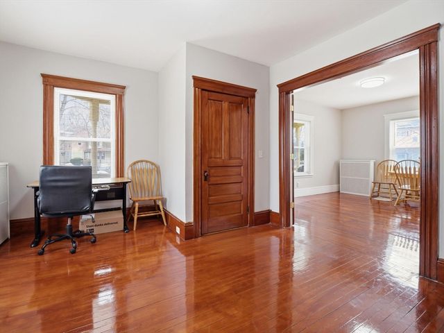 9 Englewood Ave, Worcester, MA 01603