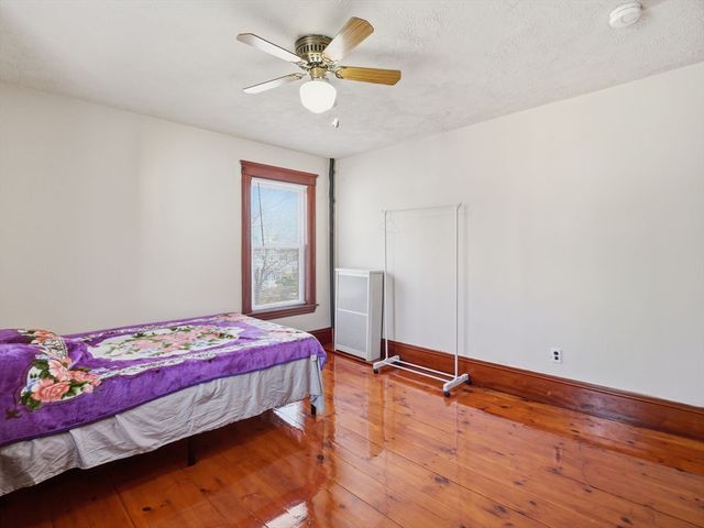 9 Englewood Ave, Worcester, MA 01603