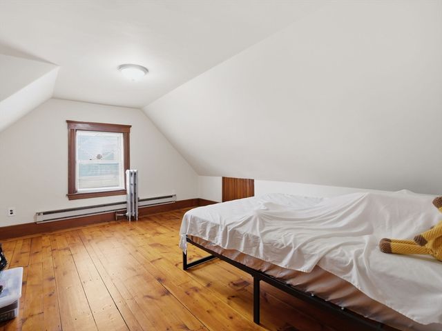 9 Englewood Ave, Worcester, MA 01603