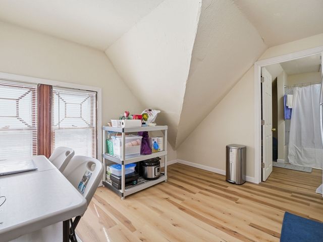 9 Englewood Ave, Worcester, MA 01603