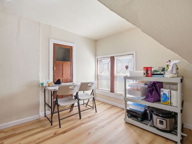 9 Englewood Ave, Worcester, MA 01603