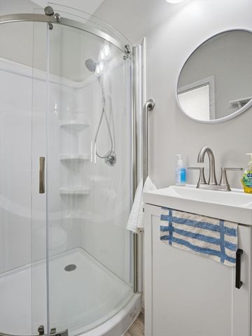 9 Englewood Ave, Worcester, MA 01603