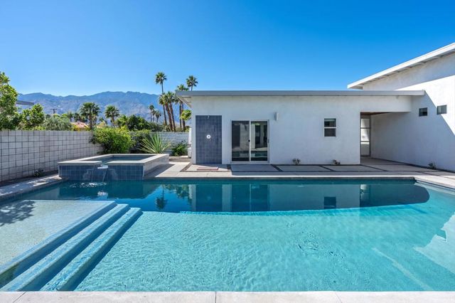 3010 N Farrell Drive, Palm Springs, CA 92262