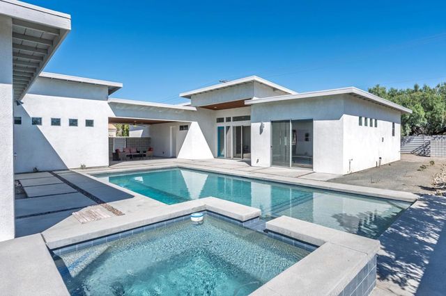 3010 N Farrell Drive, Palm Springs, CA 92262