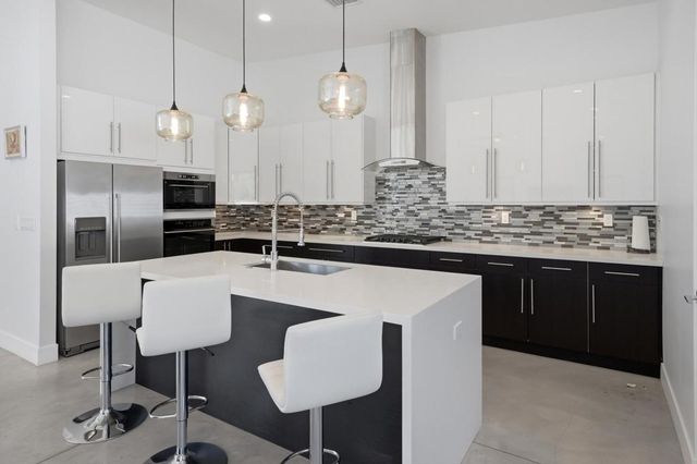 3010 N Farrell Drive, Palm Springs, CA 92262